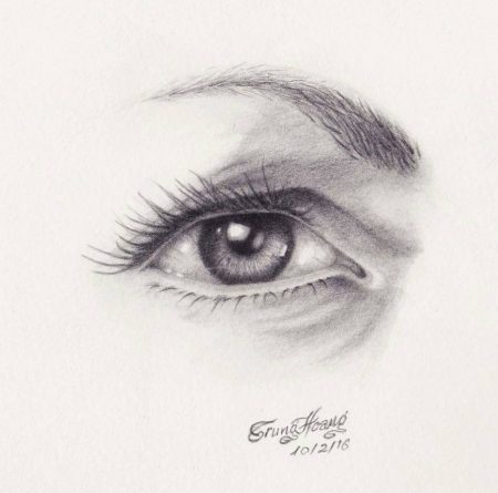 Pencil drawing of an eye